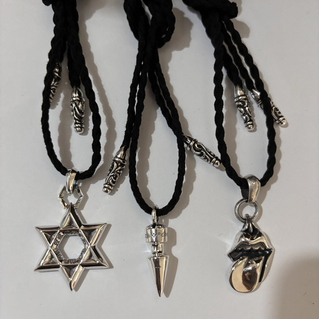 Chrome Hearts bullet-shaped six-pointed star tongue style leather rope necklace